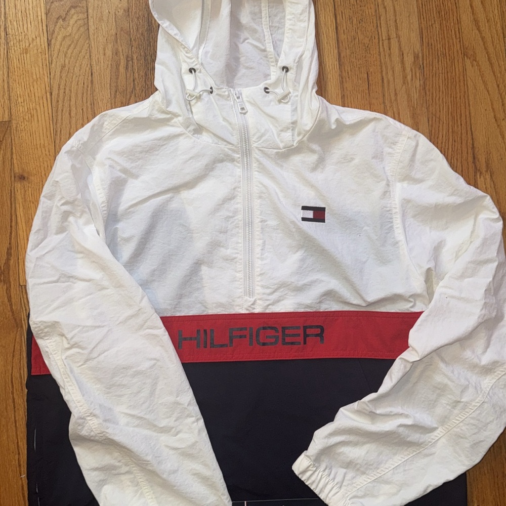 Tommy Hilfiger men’s rain jacket (M) new with tags!